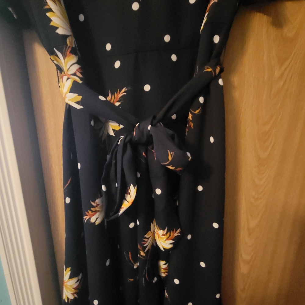 Banana Republic Factory Black Dress with Floral and Polka Dots - Picture 5 of 13